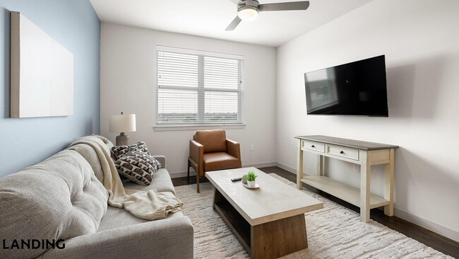 Photo - 255 Williamsburg Pkwy Unidad K308