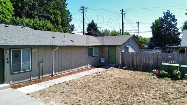 Building Photo - 3134 Brittany Dr Unit 01