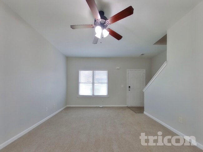 Photo - 45 Wyndham Ct