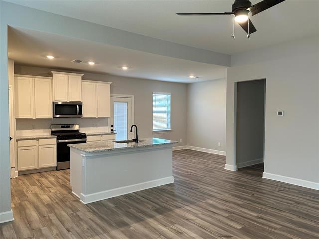 Photo - 808 Boyer Ct