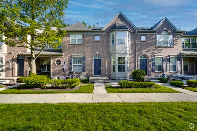 Building Photo - 41280 Maplewood Drive Rental