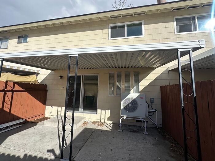 Photo - 432 Smithridge Park