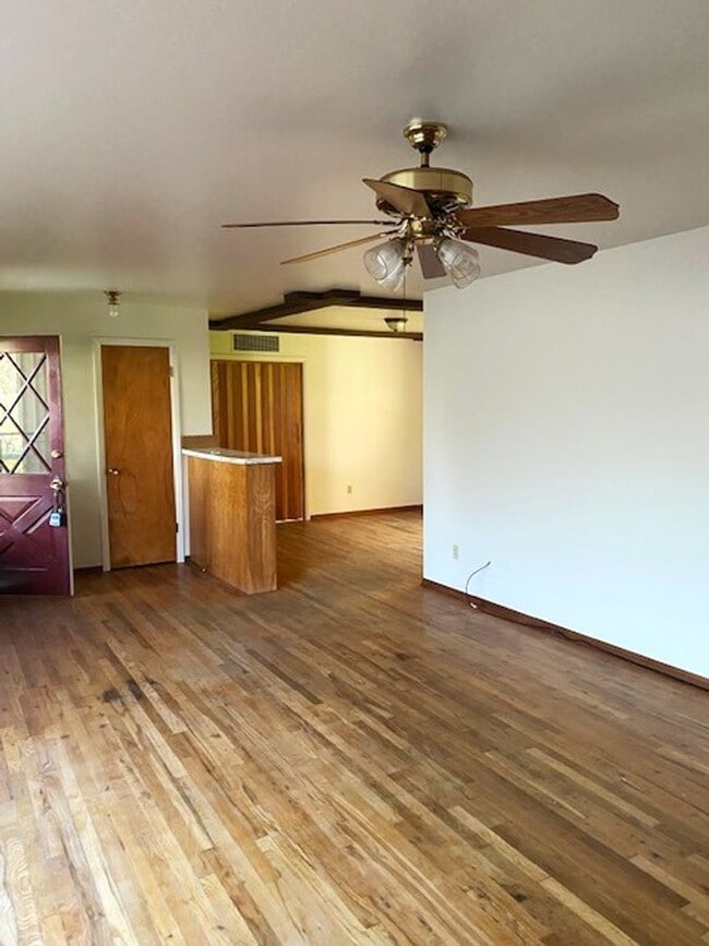 Photo - Nice Ranch Style House on 1 acre!!