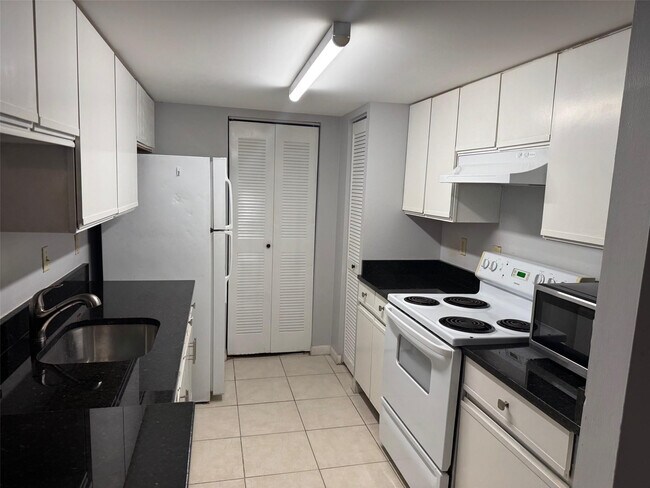 Photo - 9955 Westview Dr Unit 224
