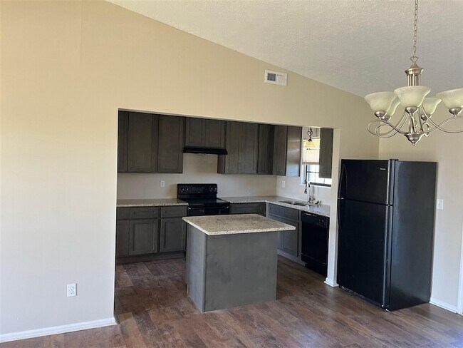 Photo - 1014A Windview Pl