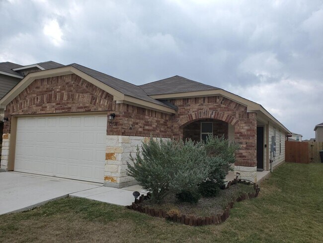 Photo - 12018 Silver Lgt