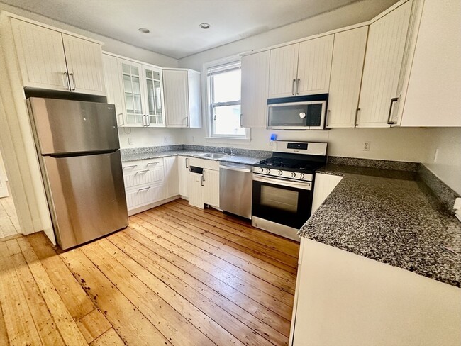 Photo - 731 Parker St Unit 1