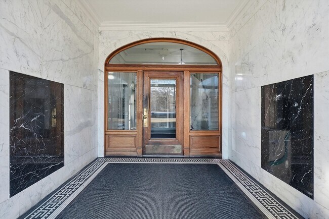 Photo - 70 Fenway Unit 51