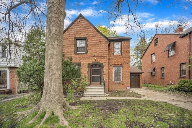 Photo - 3559 Berkeley Rd