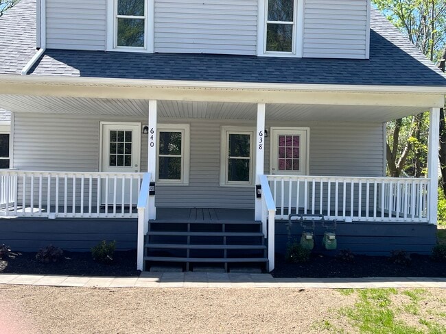 Photo - 638 Sherman St