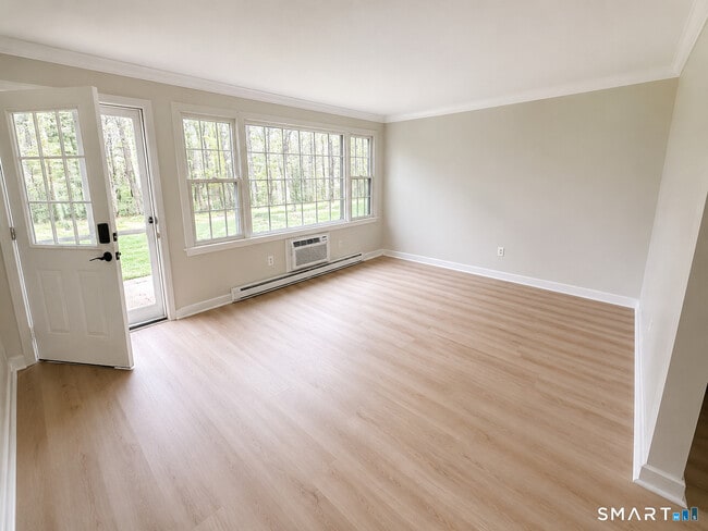 Building Photo - 239 Old Farms Rd Unit 12B