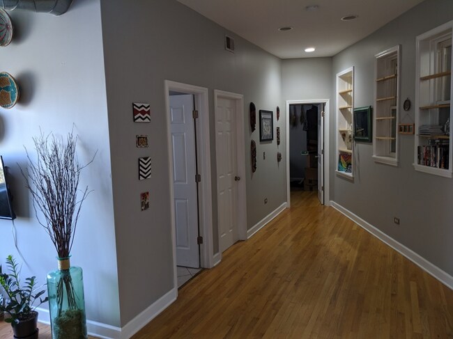 Photo - 4363 N Lincoln Ave Unit 2