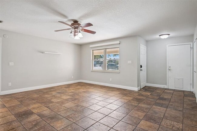 Photo - 111 Pineapple Ct