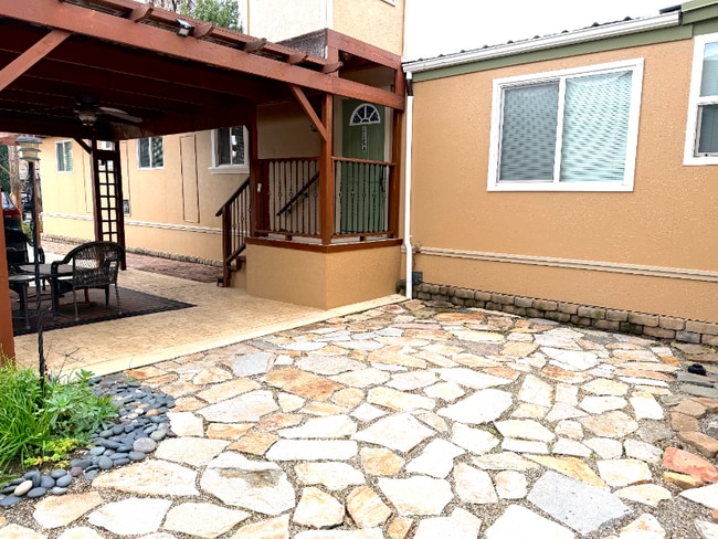 Photo - 220 E Home St Unidad A