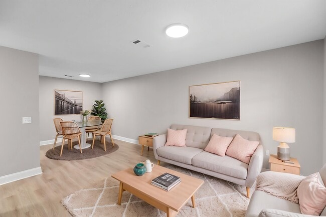 Photo - Willow Trace Apartments