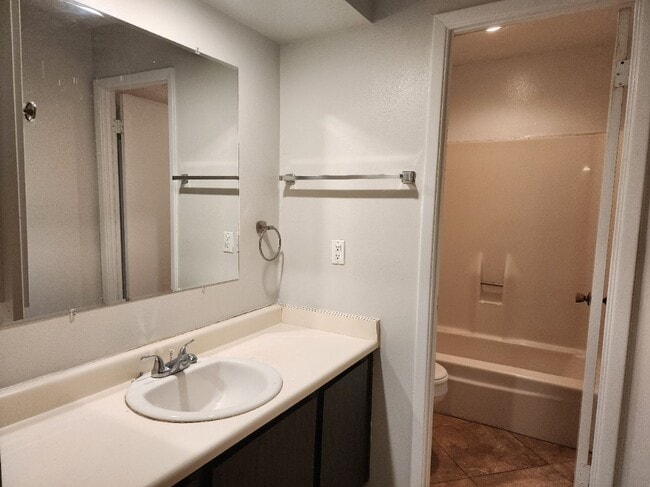Photo - 2 bedroom 2 bath home in Villa De Paz golf community