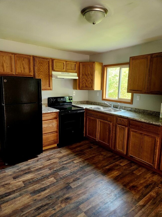 Photo - 1677 Congress Rd