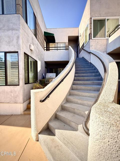 Photo - 360 S Los Robles Ave Unidad 9