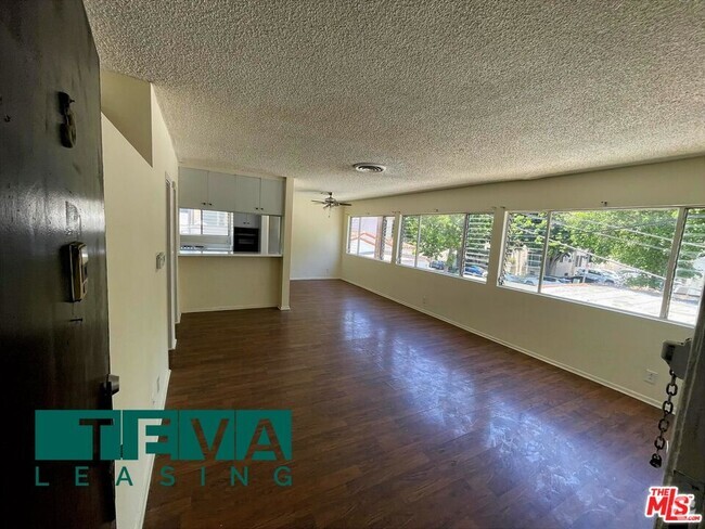 Building Photo - 205 S Elm Dr Unit 5 Rental