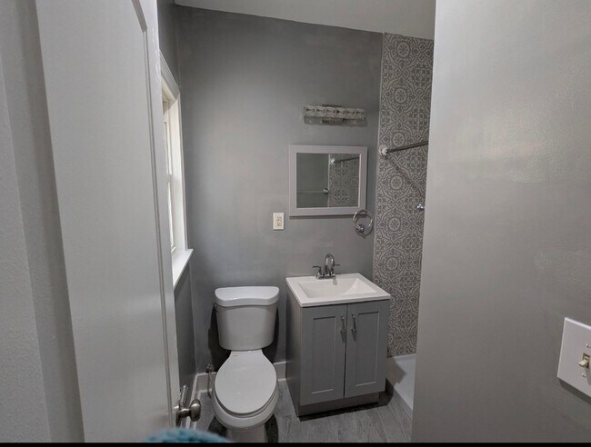 Photo - Beautifully updated 2 bedroom house!