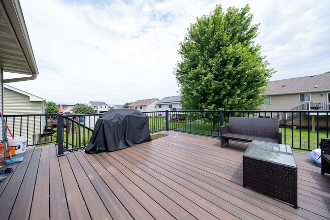 Photo - 1635 Breton St