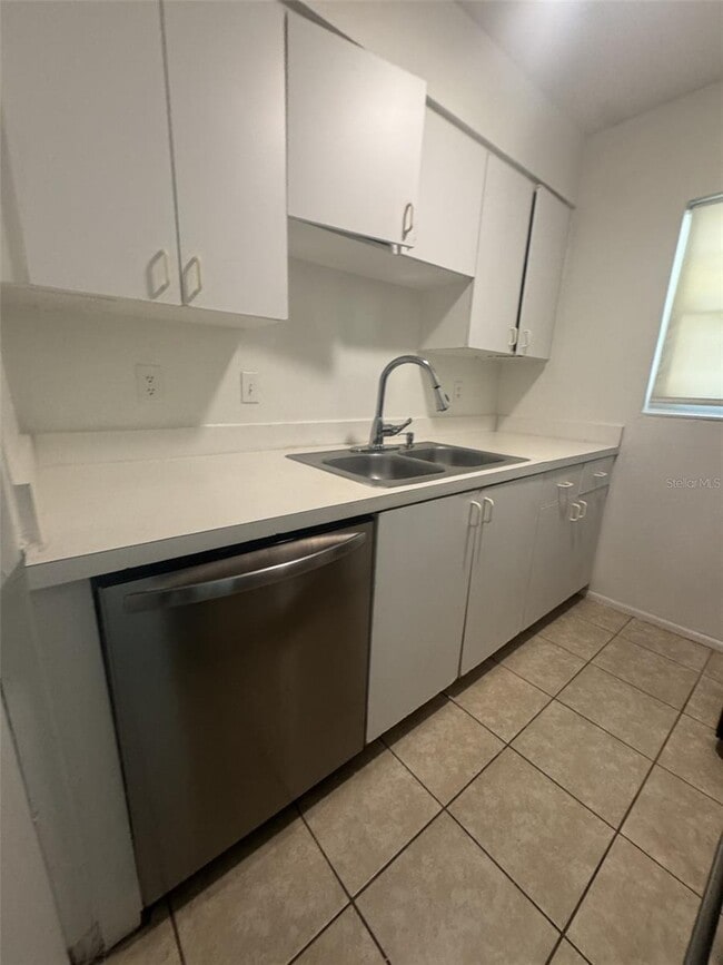 Photo - 828 Sky Lake Cir