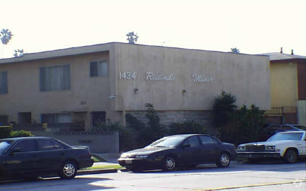 Building Photo - Redondo Manor Rental