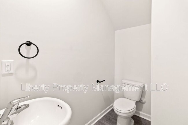 Photo - 176 Starlight St