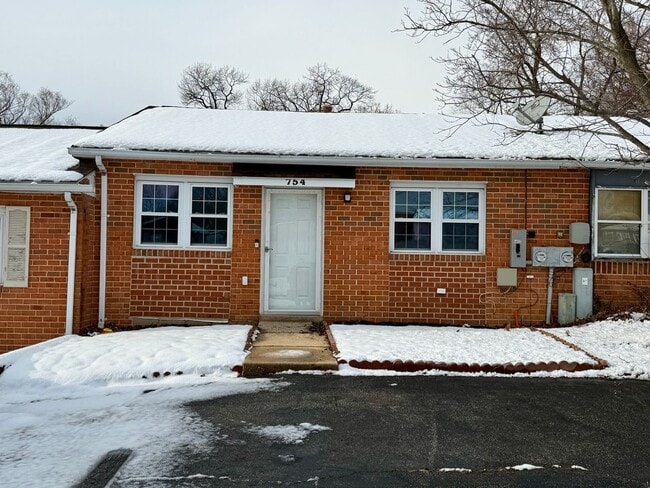 Building Photo - Coming Soon In Woodbridge!