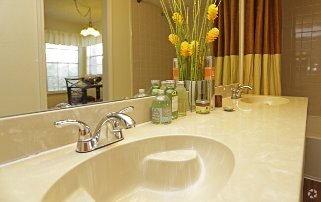 Bathroom - Shadowlake Villa Apartments