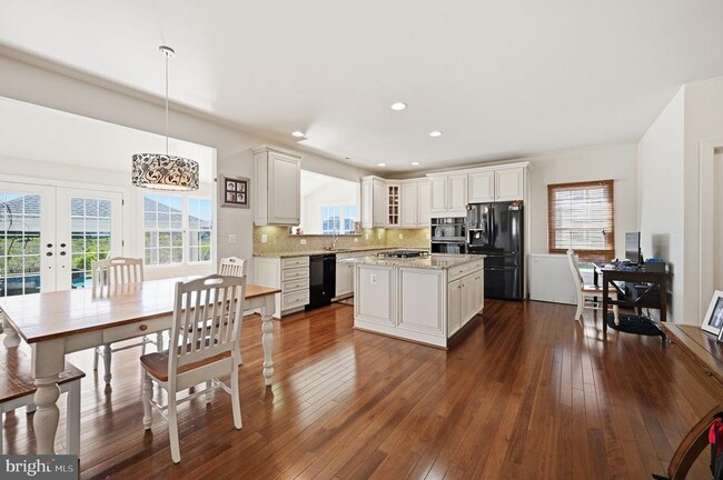 Photo - 23222 Hemmingford Cir