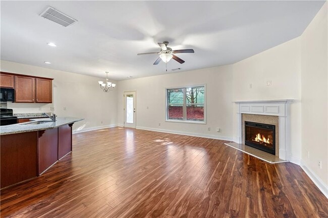 Photo - 204 Britt Dr