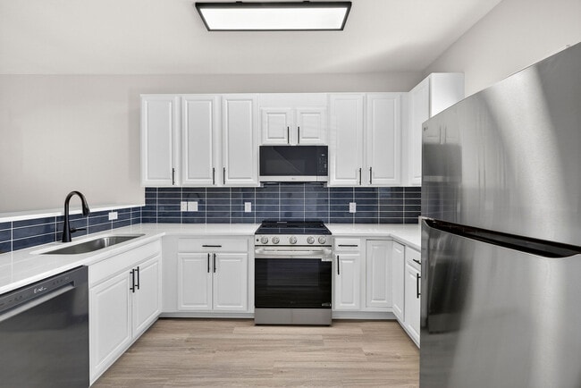 Building Photo - Townes at Prior