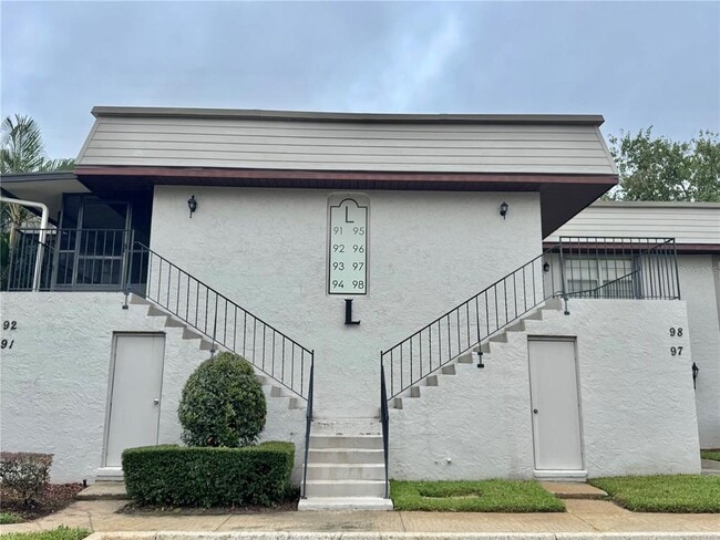 Building Photo - 96 Windtree Ln Unit 203