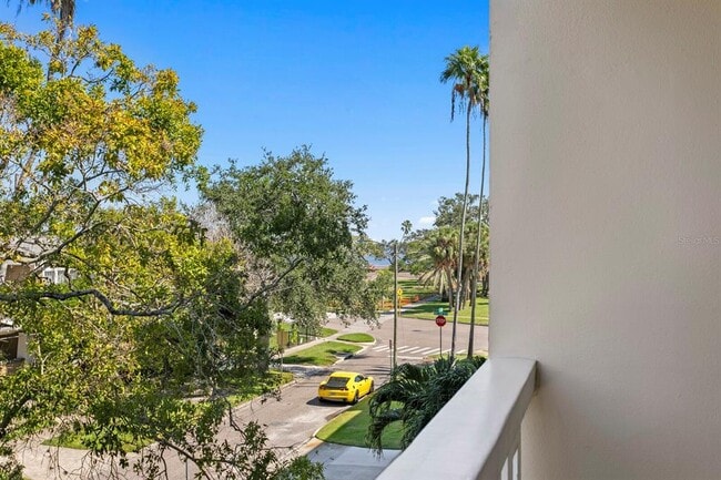 1200 N Shore Dr NE Unit 316