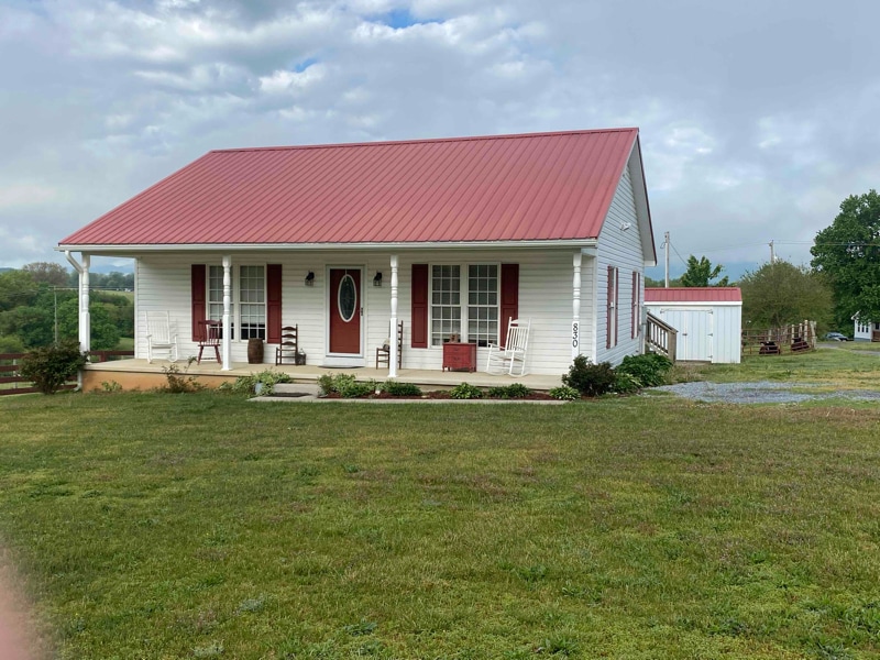 Photo - 830 Goodrich Rd House