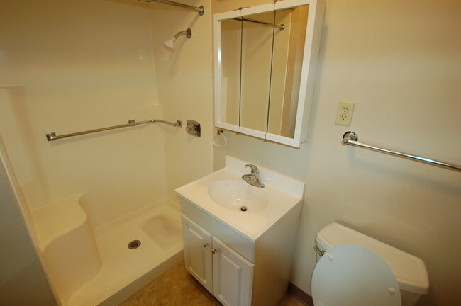 221 15th St N Unit D4