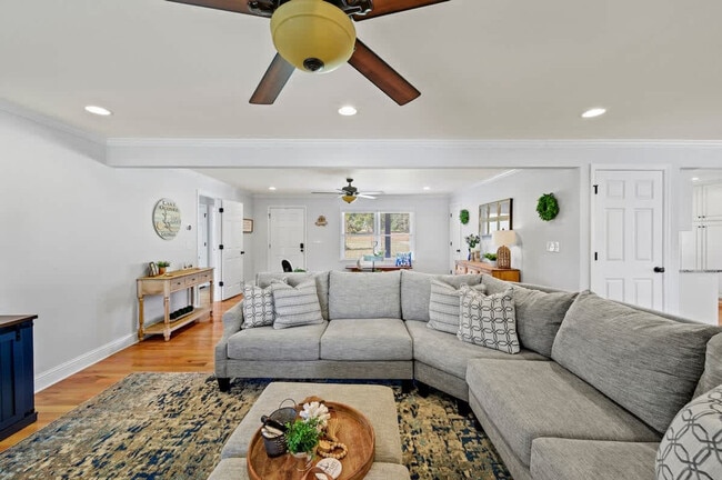 Photo - 124 Clack Cir Unit SI ID1594704P
