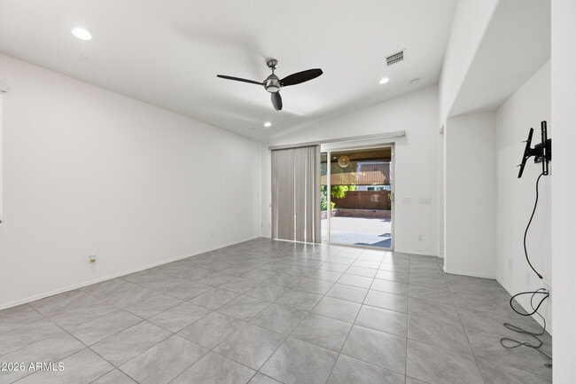 Photo - 22528 N 96th Ave