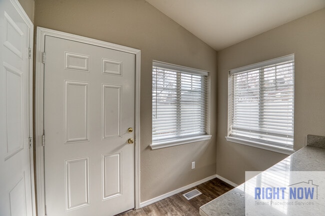 Photo - 2318 S Shoshone St