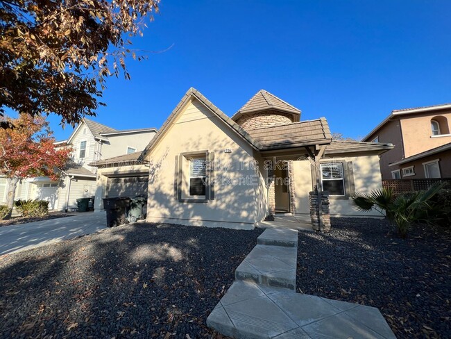 Photo - 724 Shelli St