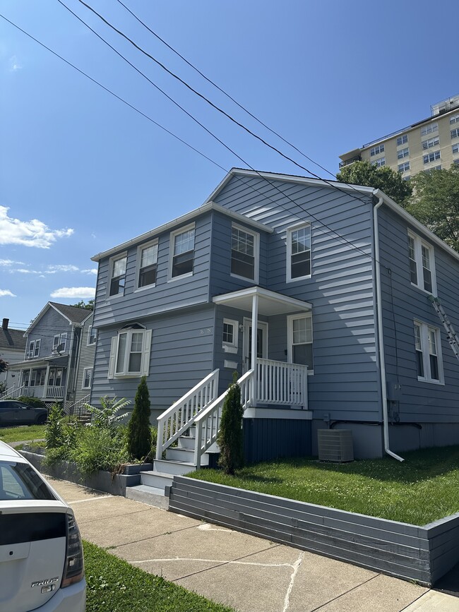 Photo - 78 Suburban Ave Unidad 78 Suburban Ave 2nd Floor