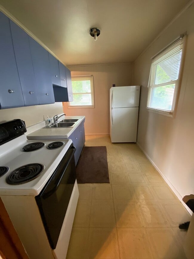 Photo - 3144 Astor Ave