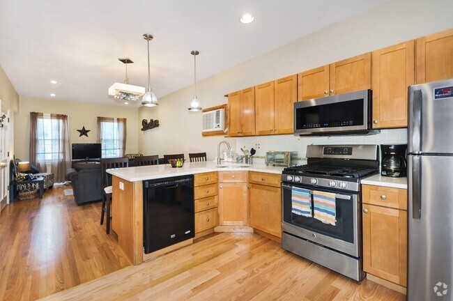 Building Photo - 139 W Sixth St Unit 1 Rental