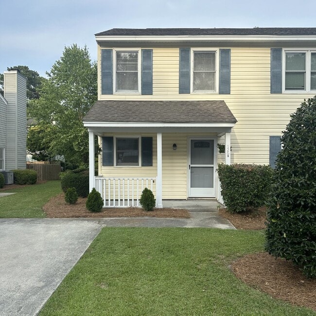 Photo - 126 Lullwater Dr Unit B