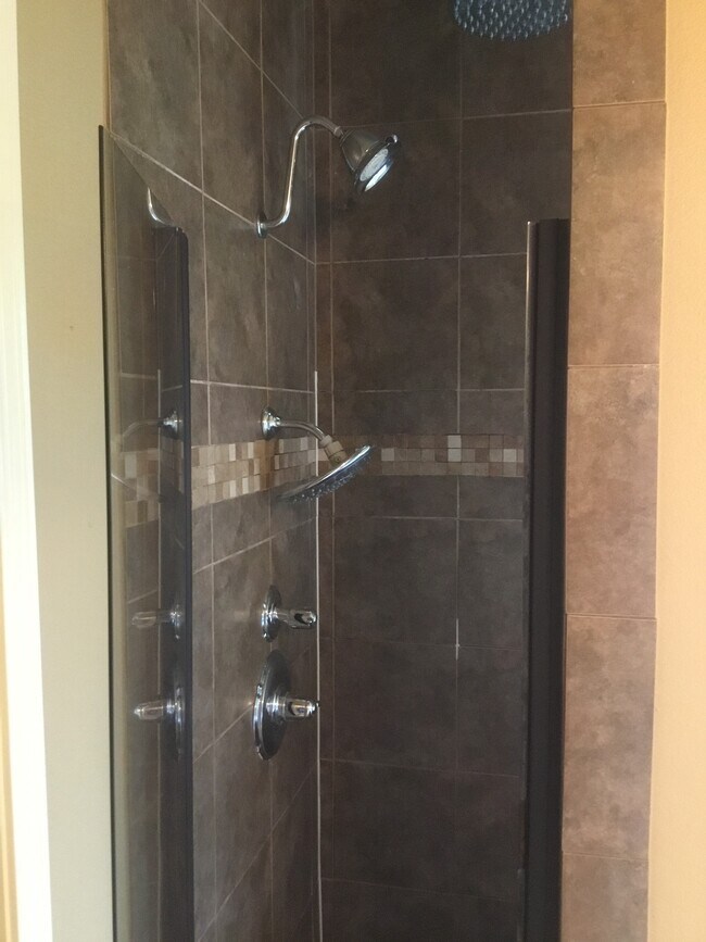 Photo - 502 Spring Dr