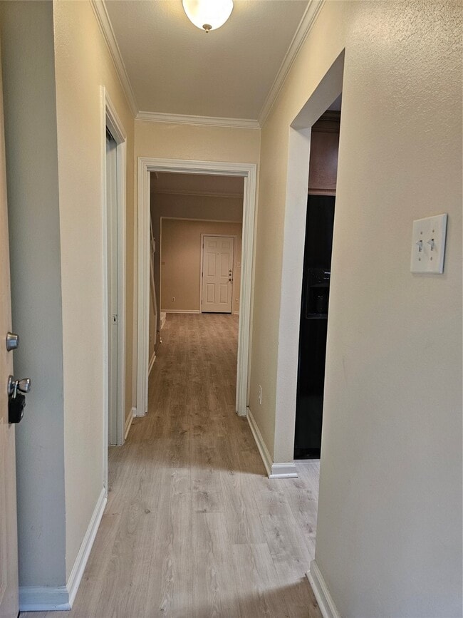 Building Photo - 1809 Saxony Ln Rental