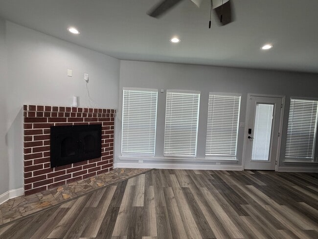 Photo - 6430 Rock Ridge Dr