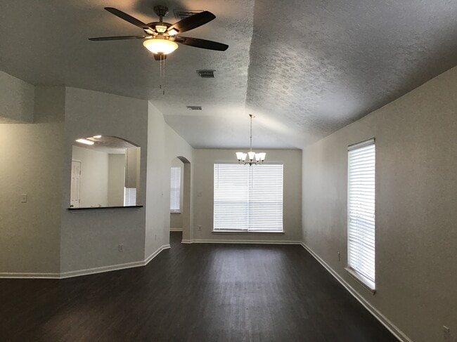 Photo - 327 Leisure Ln