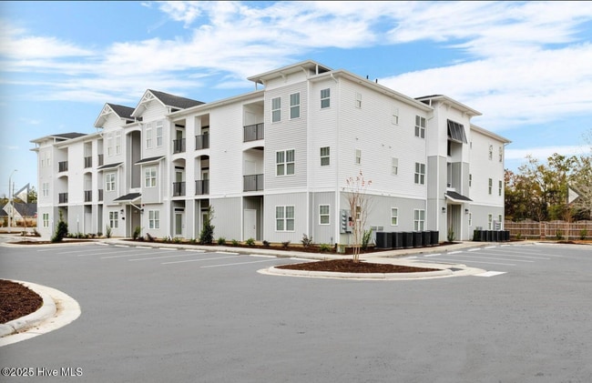 Building Photo - 5630 Lucas Ct